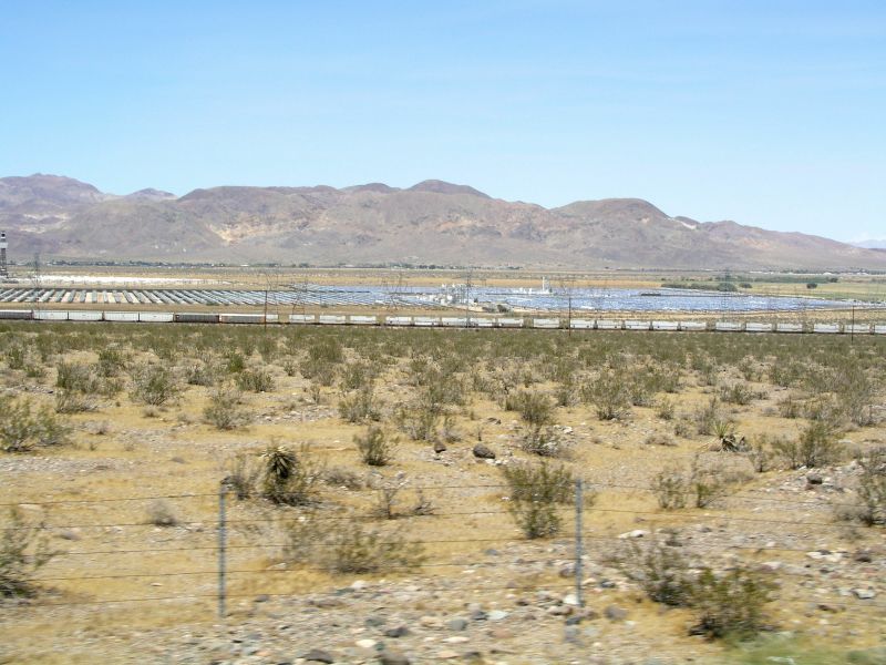 Riesige Solaranlagen und endlose Güterzüge in Kalifornien