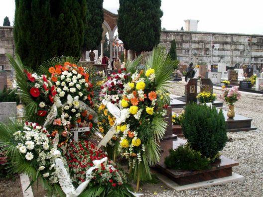 Ein frisches Grab am Cimitero San Michele