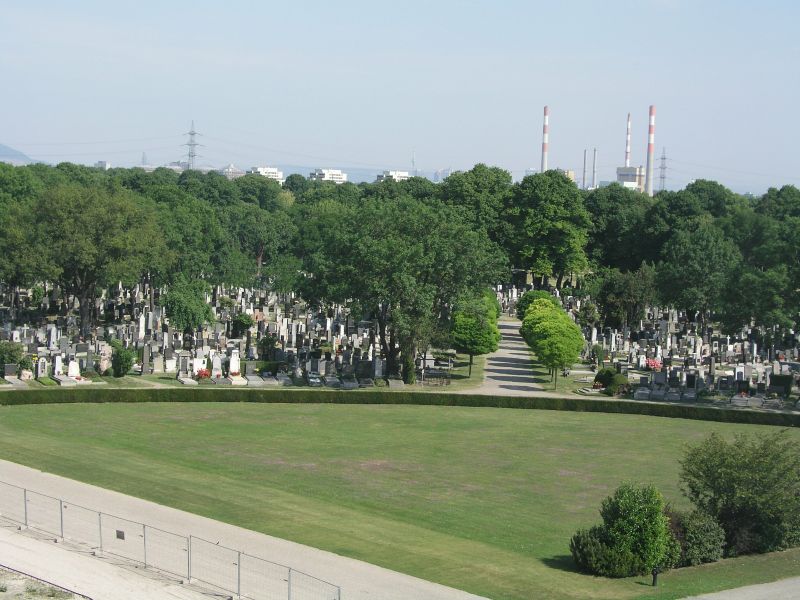 Blick von der Empore der Dr. Karl Lueger Kirche auf dem Wiener Zentralfriedhof