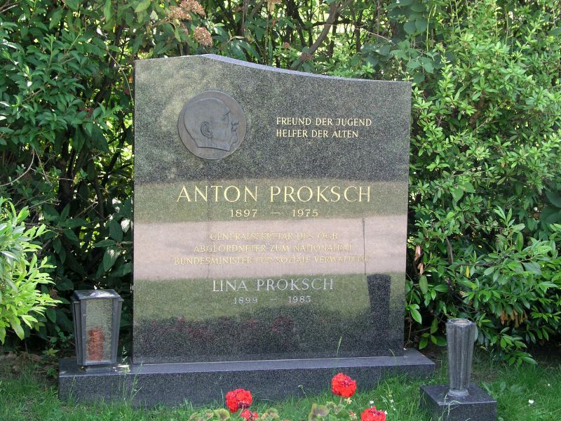 Grab von Anton Proksch auf dem Wiener Zentralfriedhof