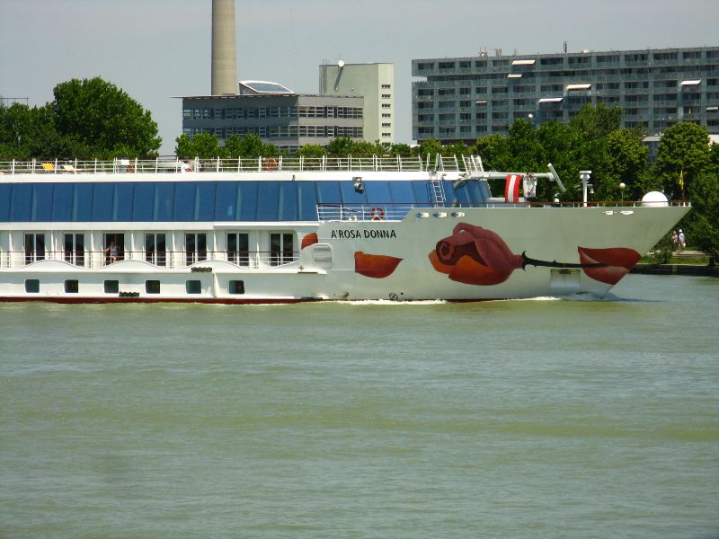 Wien, Flusskreuzfahrtschiff