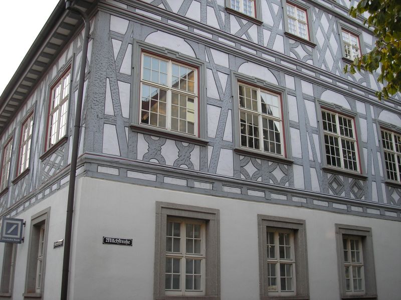 Fachwerkhaus zum Roten Löwen Ecke Milchstraße und Strohstraße in Esslingen