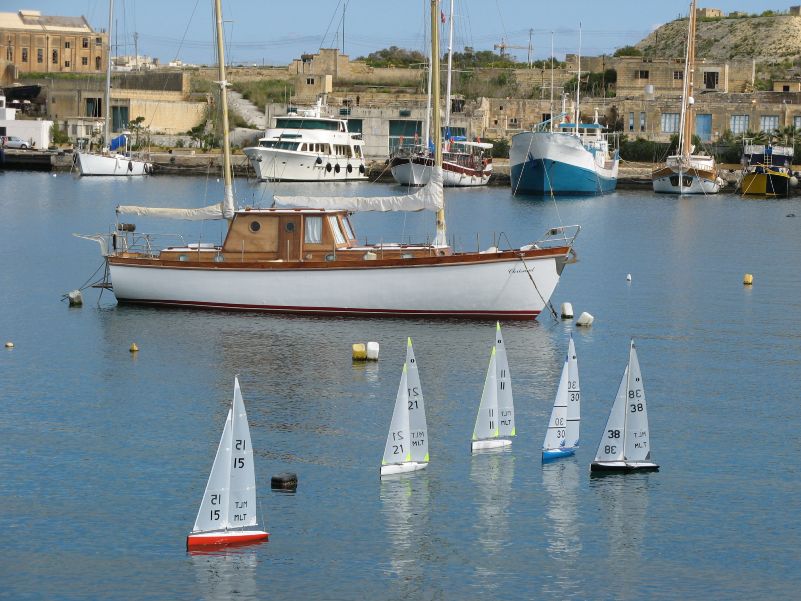 Malta, Große Regatta mit kleinen Booten