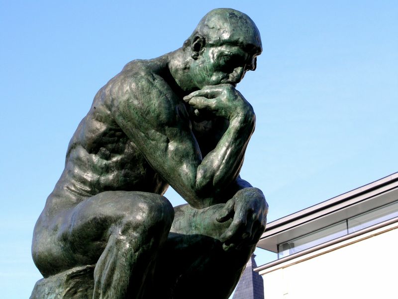 Skulptur "Der Denker" im Museum Auguste Rodin in Paris