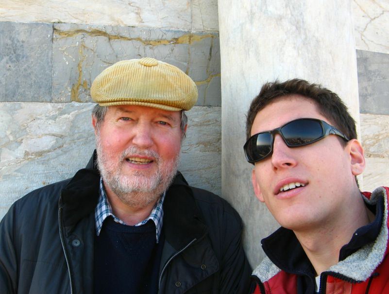 Vater und Sohn Buchegger auf dem Schiefen Turm von Pisa