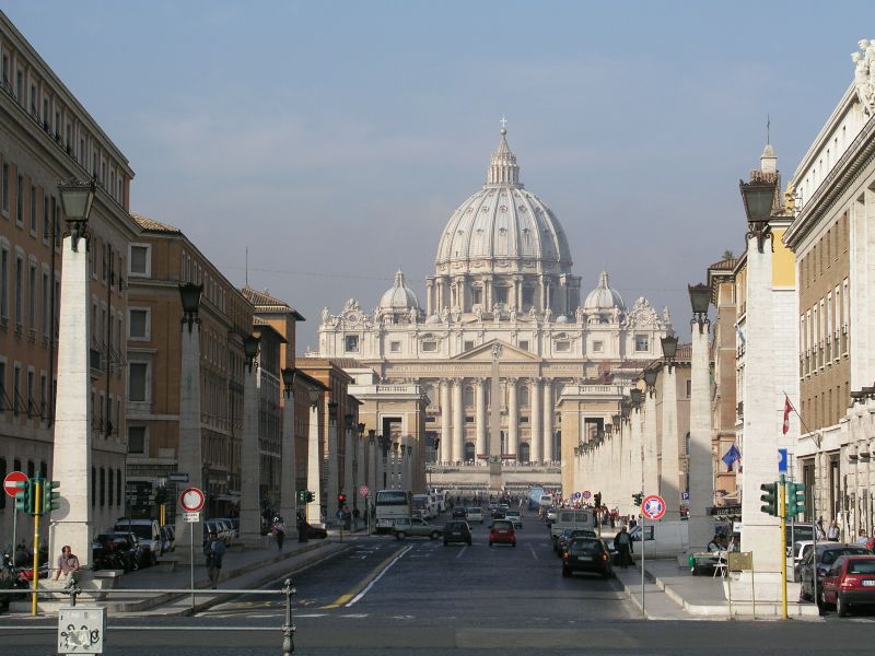 Vatikan Via della conciliazione und Petersdom