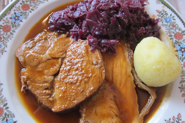 Schweinebraten in der Krone